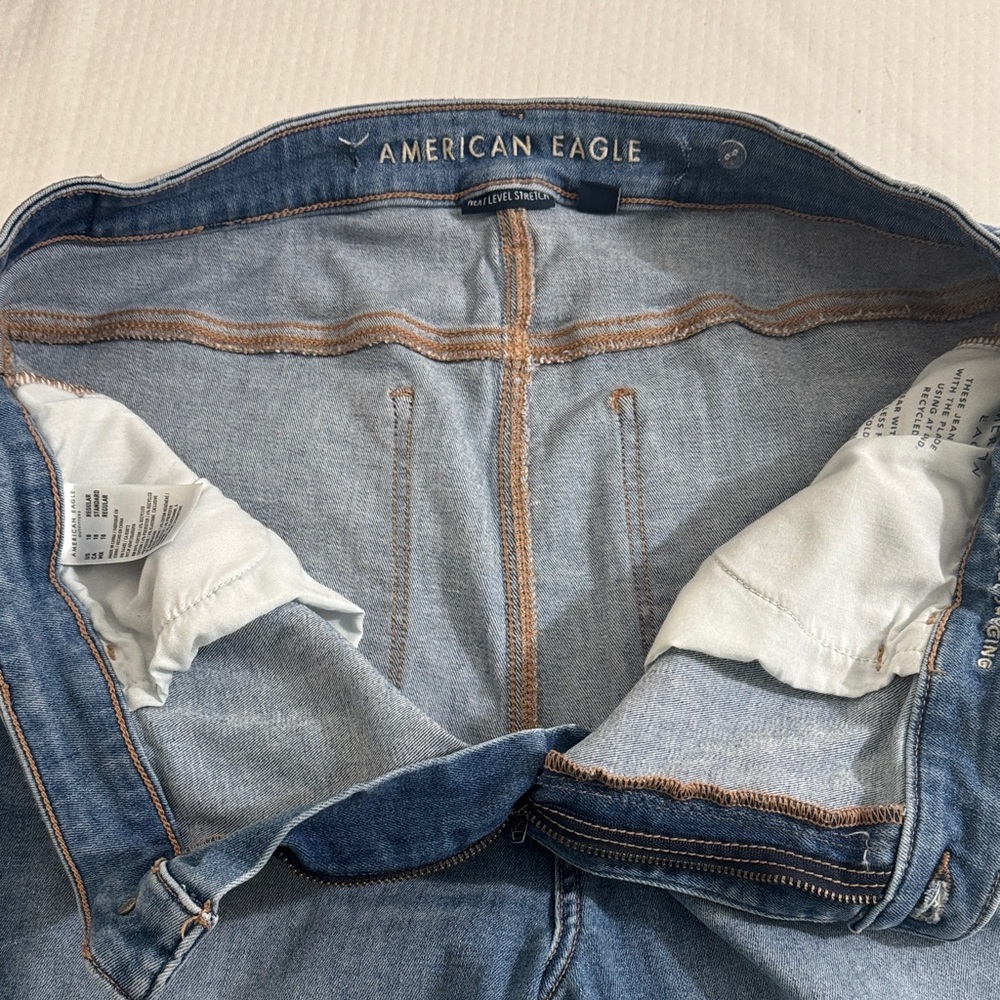 American Eagle Outfitters High Rise Blue Jeans